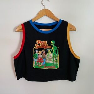 Romwe “Don’t talk to strangers.” Retro Alien Graphic Oversized Cropped Tank